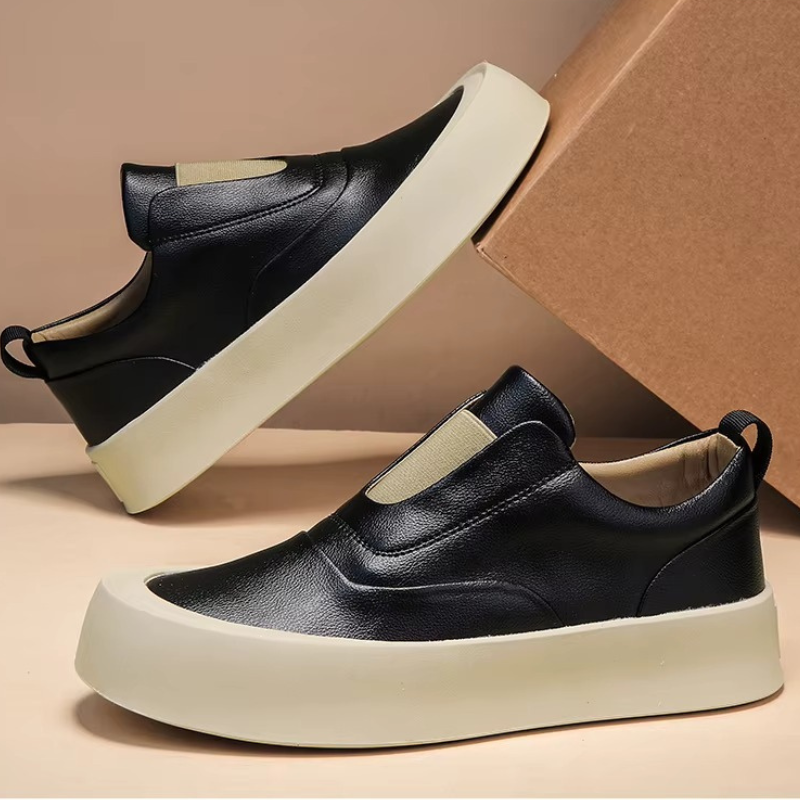 Tênis Casual Slip-On em Couro e Confortável - Kylian