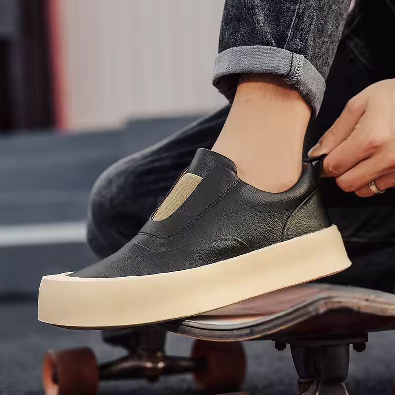 Tênis Casual Slip-On em Couro e Confortável - Kylian | Outlet