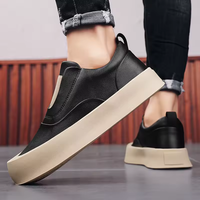 Tênis Casual Slip-On em Couro e Confortável - Kylian