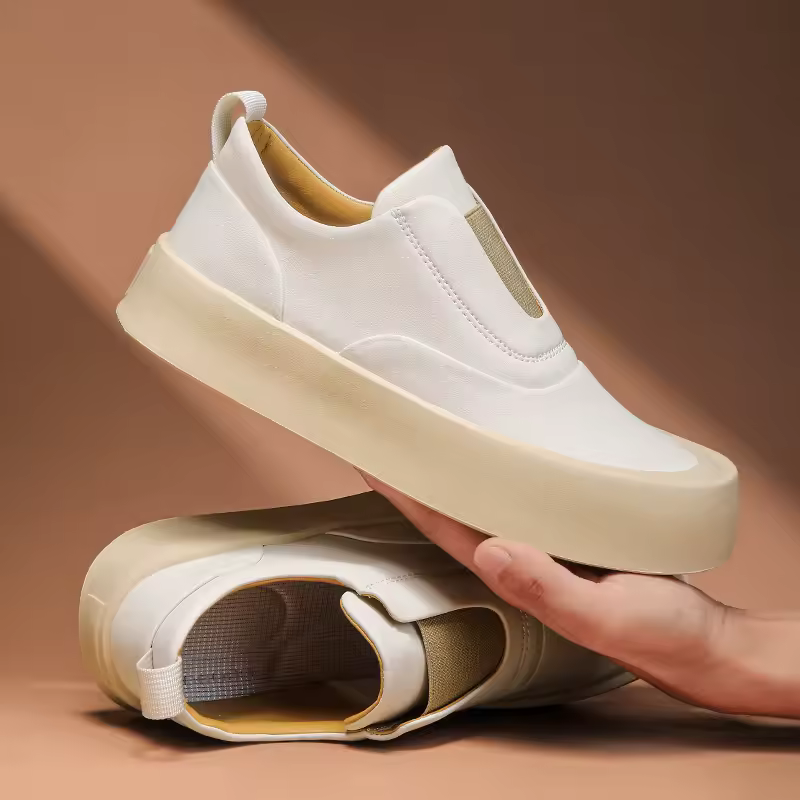 Tênis Casual Slip-On em Couro e Confortável - Kylian