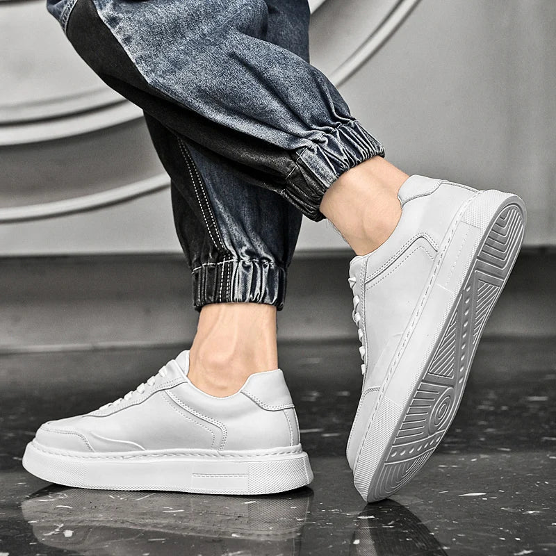 Tênis Casual Masculino em Couro Legítimo - Silvan