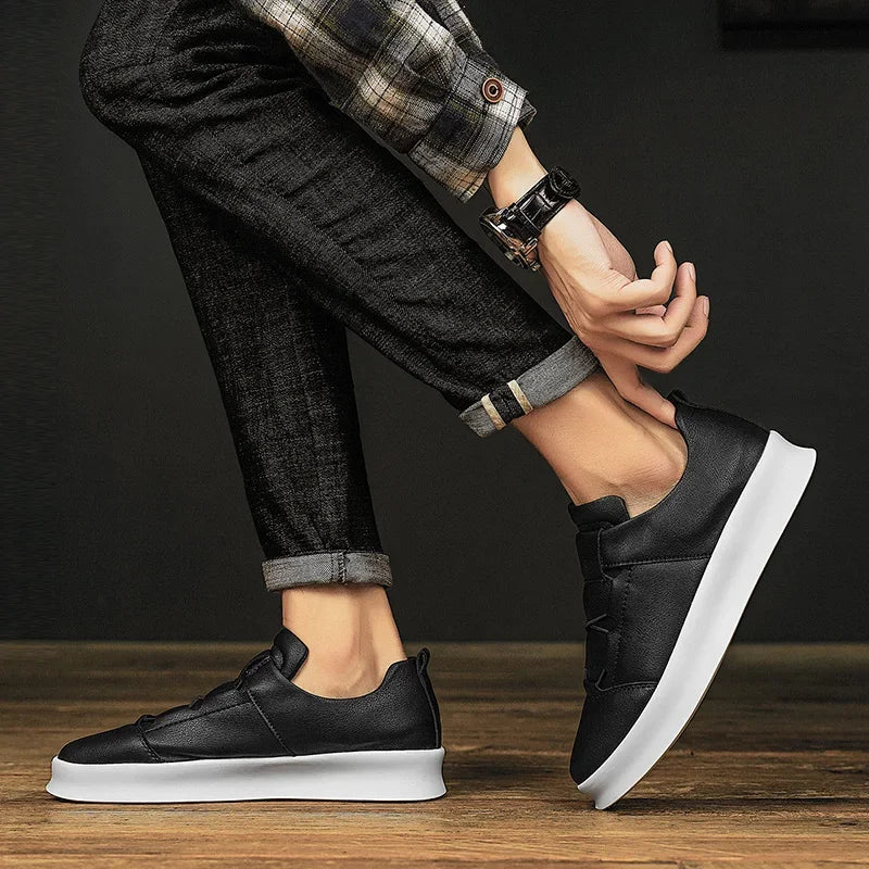 Tênis Masculino Casual Slip-On em Couro e Leve - Vittorio