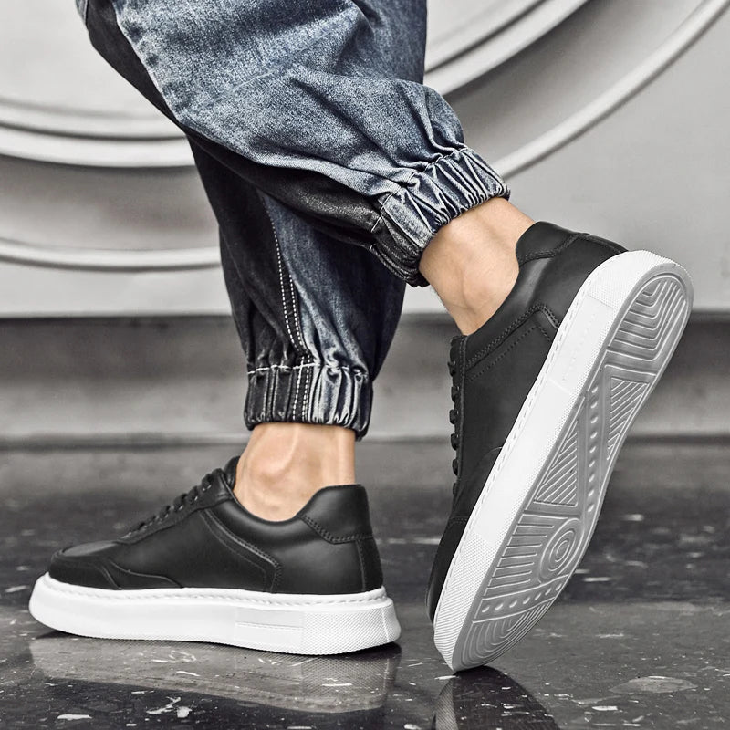 Tênis Casual Masculino em Couro Legítimo - Silvan