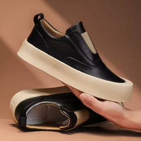 Tênis Casual Slip-On em Couro e Confortável - Kylian