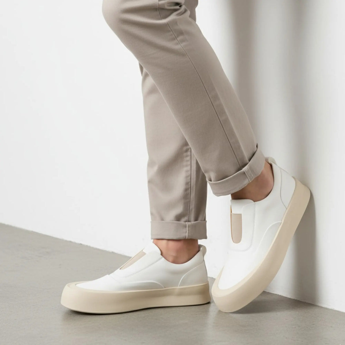 Tênis Casual Slip-On em Couro e Confortável - Kylian