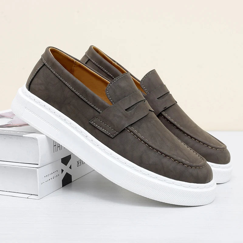 Mocassim Casual Masculino com Solado Leve – Adrian